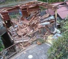 木造住宅解体のサムネイル